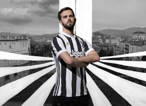 Juventus trình làng áo đấu mới 