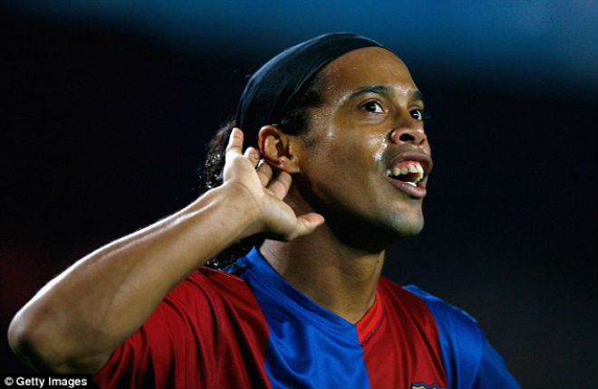 cuộc điện thoại định mệnh thay đổi cuộc đời của cả C.Ronaldo và Ronaldinho