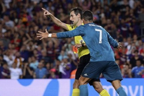 Người Real Madrid phát điên với án phạt của Ronaldo