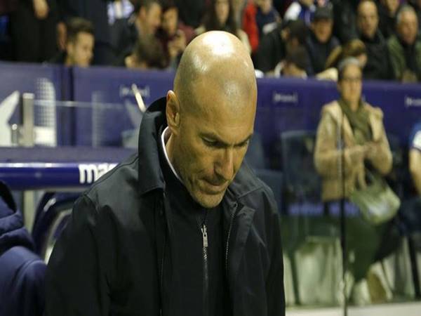 HLV Zidane phát biểu gây sốc sau trận thua đối thủ Levante
