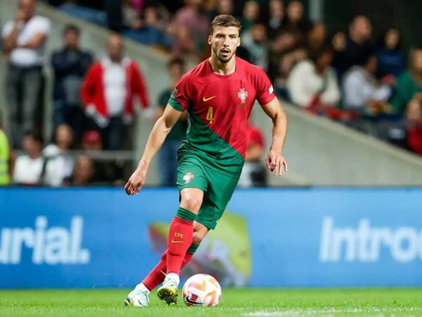 Ruben Dias đã chơi xuất sắc và giúp đội tuyển Bồ Đào Nha giành vô địch Euro 2020
