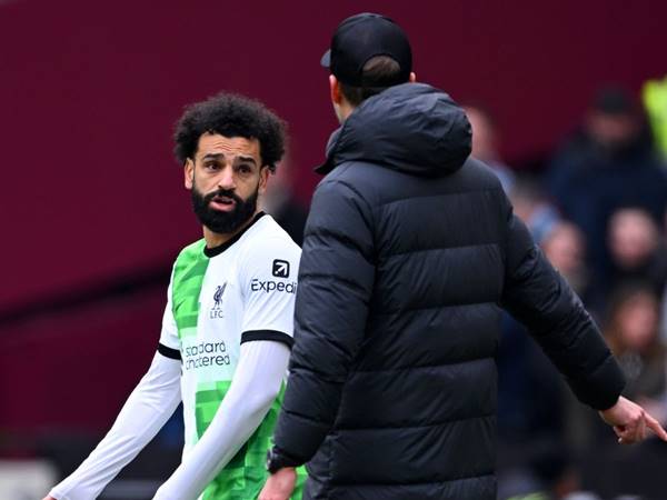 Tin Liverpool 2/5: Salah sẽ vẫn ở lại sau khi “phản thầy”
